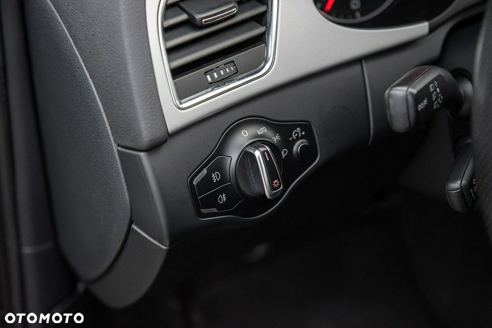 Audi A4 Avant 2.0 TDI DPF S line Sportpaket - 25