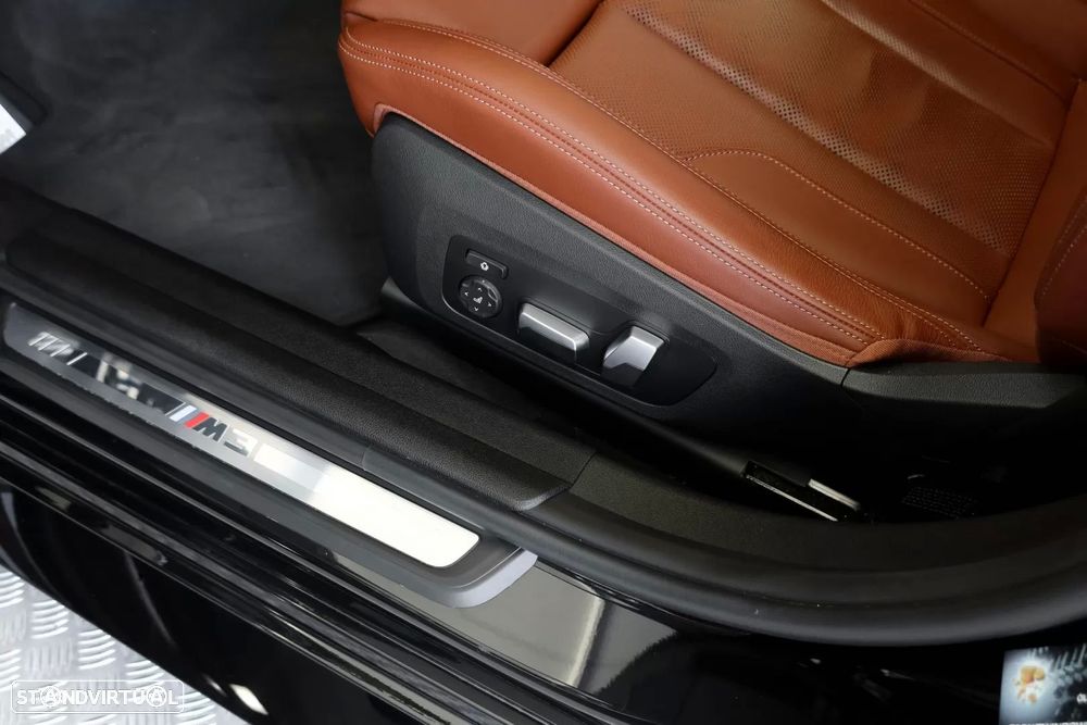 BMW M3 Competition xDrive Pack 50 anos M - 21