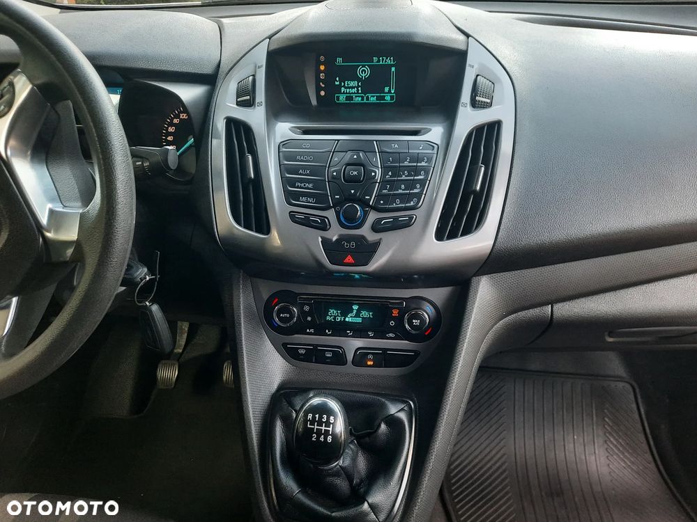 Ford Transit Connect - 19