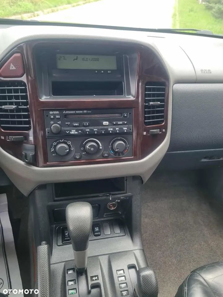 Mitsubishi Pajero 3.2 DID 5os (lea) - 12