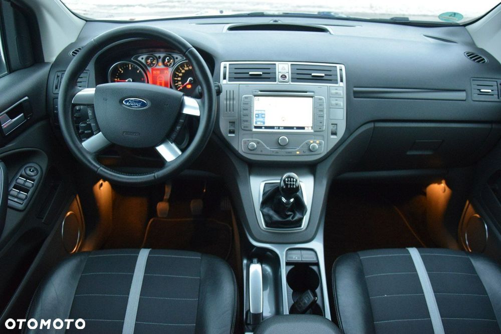 Ford Kuga 2.0 TDCi FWD Titanium - 20