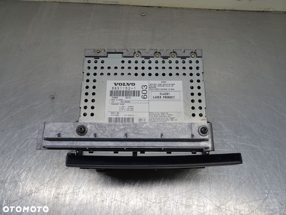 VOLVO V70 II 00-04 2.4D RADIO HU-603 9491217 - 4
