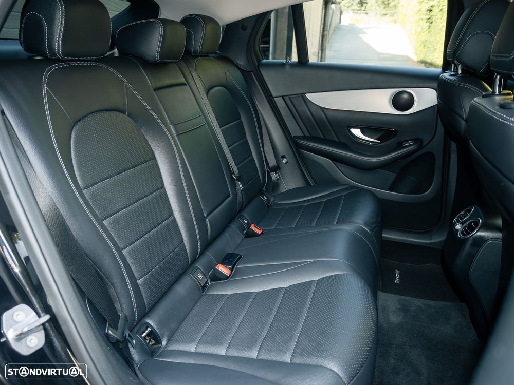 Mercedes-Benz GLC 250 d 4Matic 9G-TRONIC AMG Line - 24