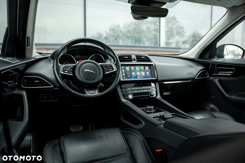 Jaguar F-Pace 25d AWD Prestige - 28