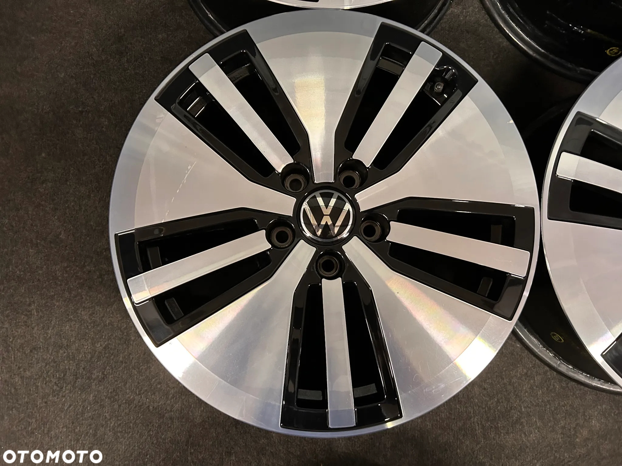 Alufelgi VW Passat B8 GTE, B7, Tiguan, Sharan, T-Roc 17 cali 5x112 4szt. ładne! - 13