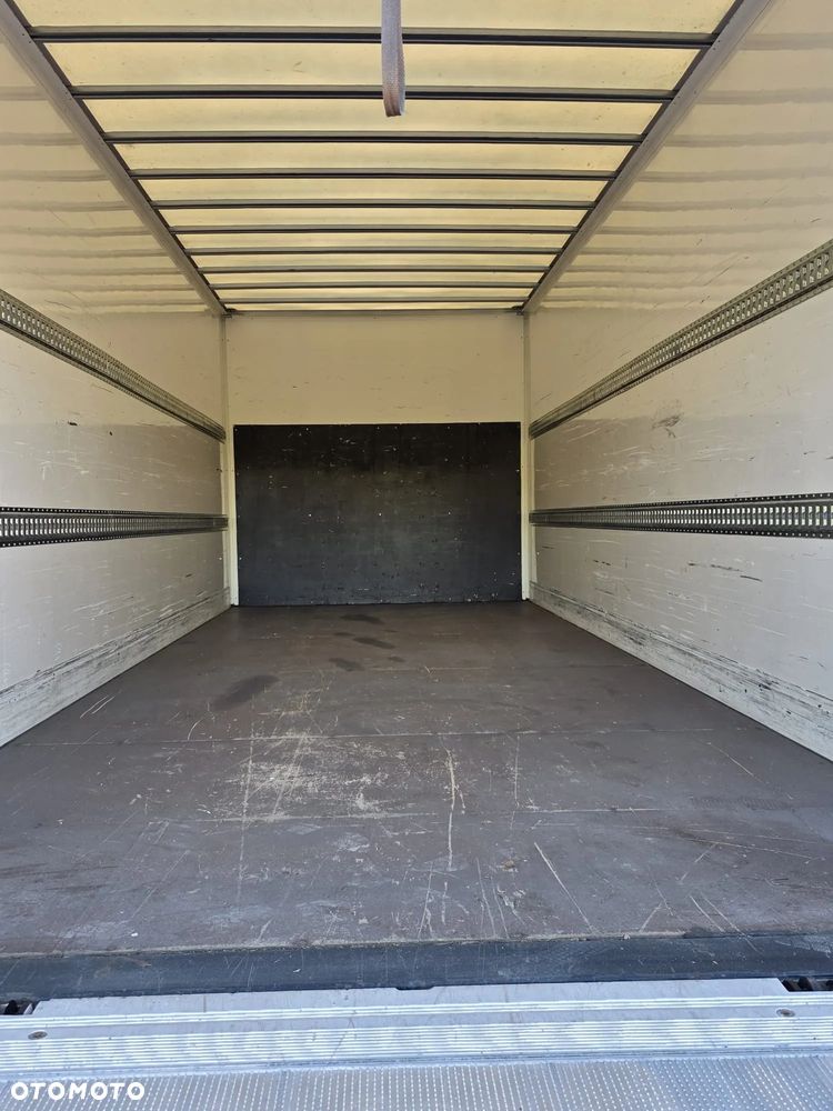 MAN TGM 15.290 / TGL / KONTENER / IZOTERMA / WINDA / KLIMA POSTOJOWA / 2019R / EURO 6 / PEŁEN SERWIS /  8200KG ŁADOWNOŚĆ  / SPROWADZONY / ZADBANY / JAK NOWY /  KSIĄŻKA SERWISOWA / E6 / 18 PALET - 15