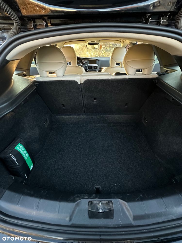 Volvo V40 D2 Drive-E Summum - 22