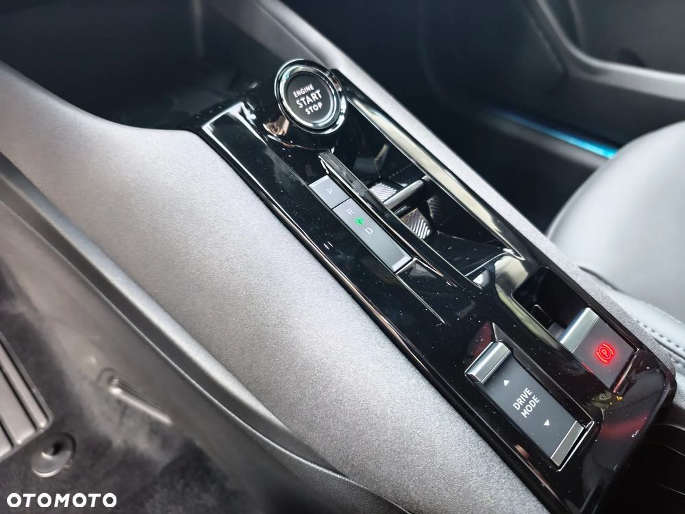 Alfa Romeo Junior 1.2 VGT Ibrida Ti - 26