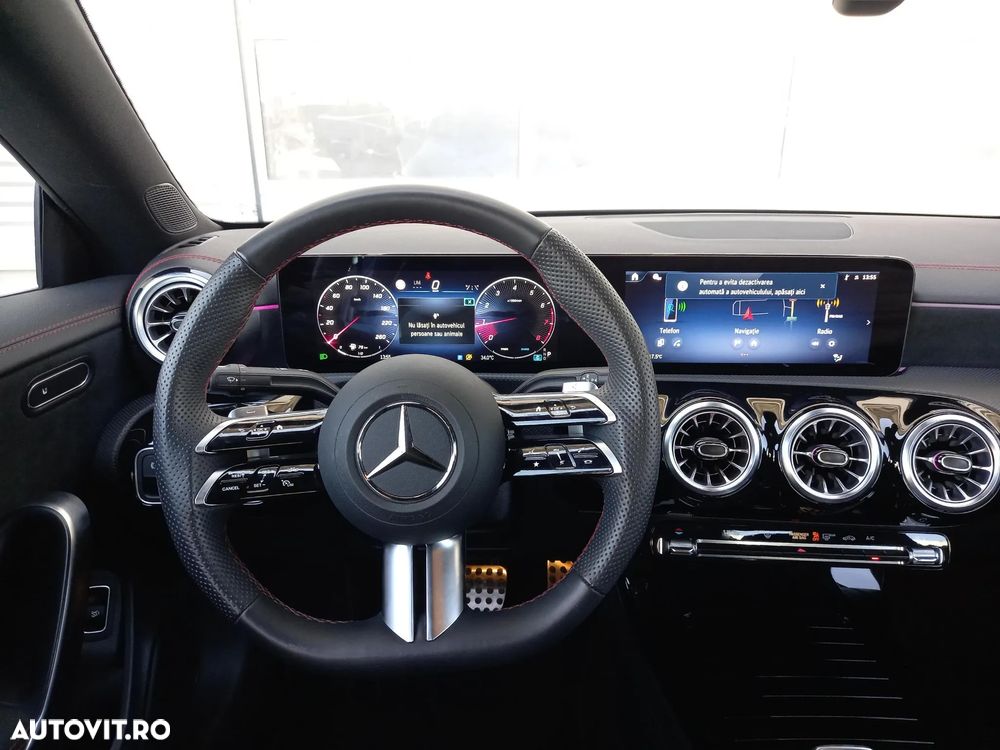 Mercedes-Benz CLA 180 7G-DCT - 18