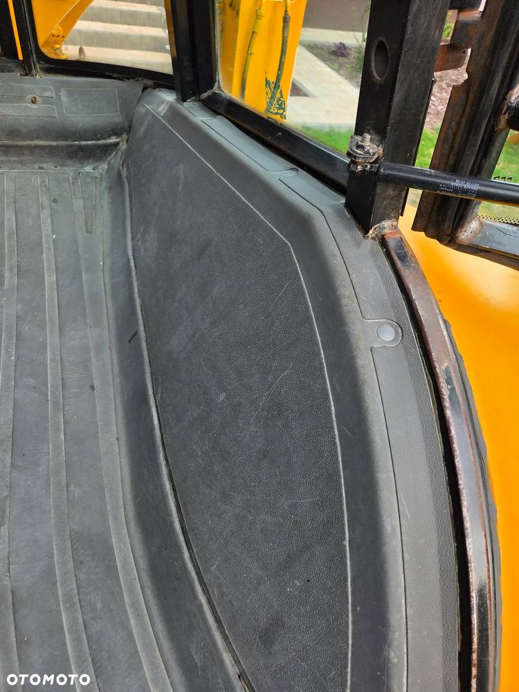 JCB 3CX - 21
