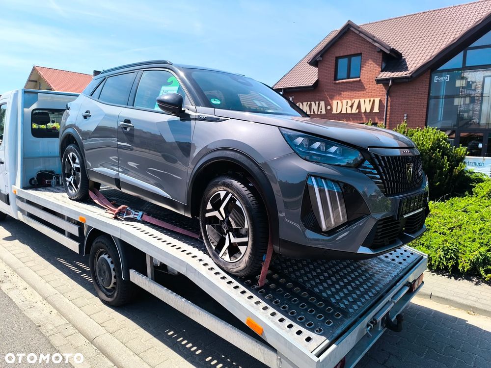 Peugeot 2008 Hybrid 136 e-DSC GT - 12