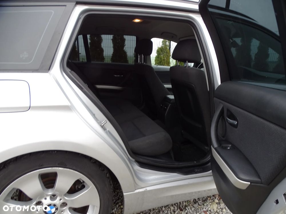 BMW Seria 3 - 26