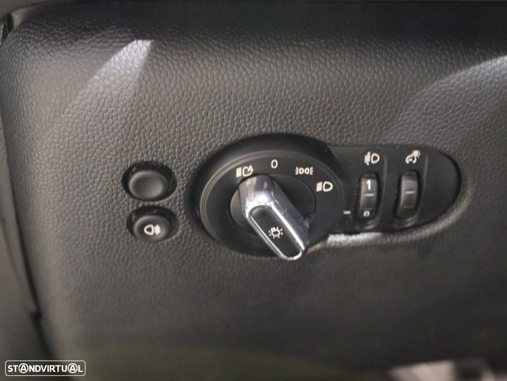 MINI Cabrio Cooper Premium Classic Auto - 20