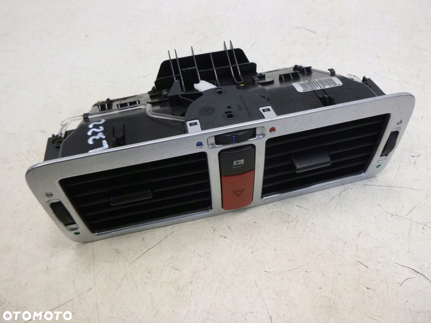 RANGE ROVER VOGUE L322 KRATKA NAWIEWU PRZYCISK - 2