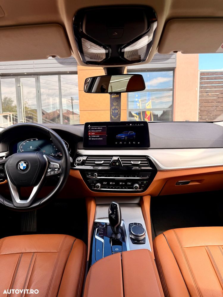 BMW Seria 5 518d Aut. Luxury Line - 10