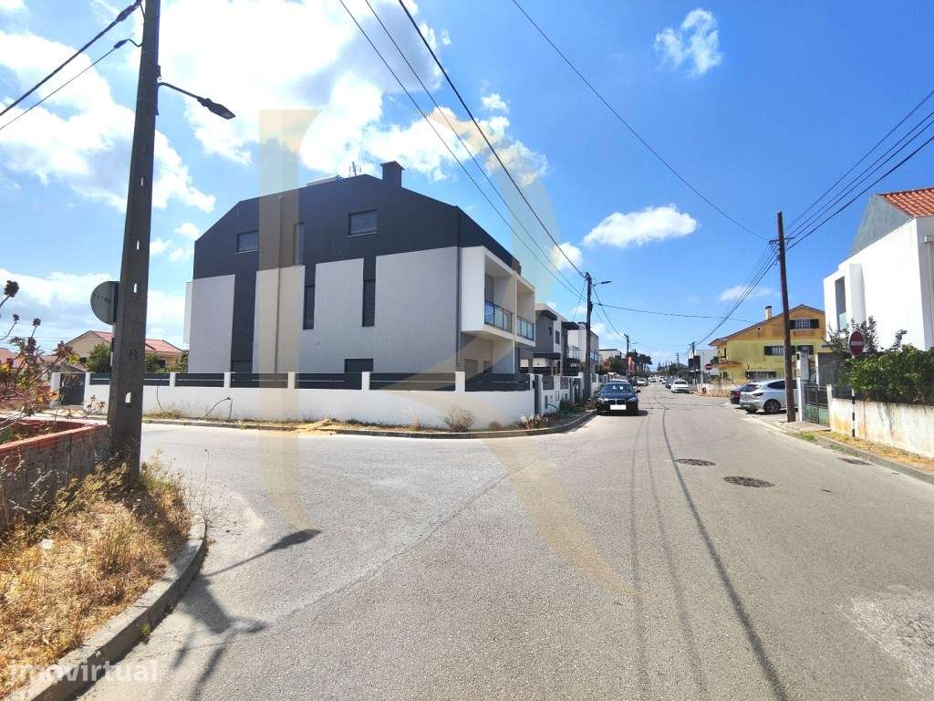 Moradia nova geminada T4 triplex - Grande imagem: 4/32
