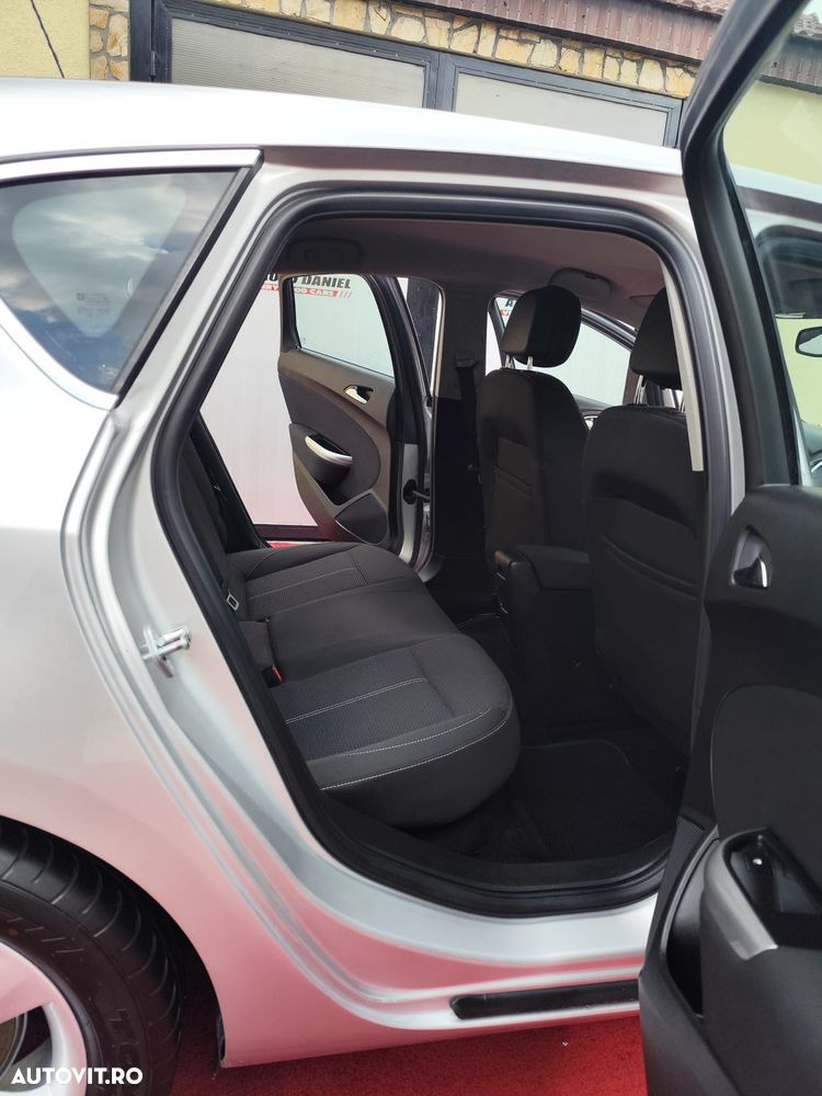 Opel Astra - 9