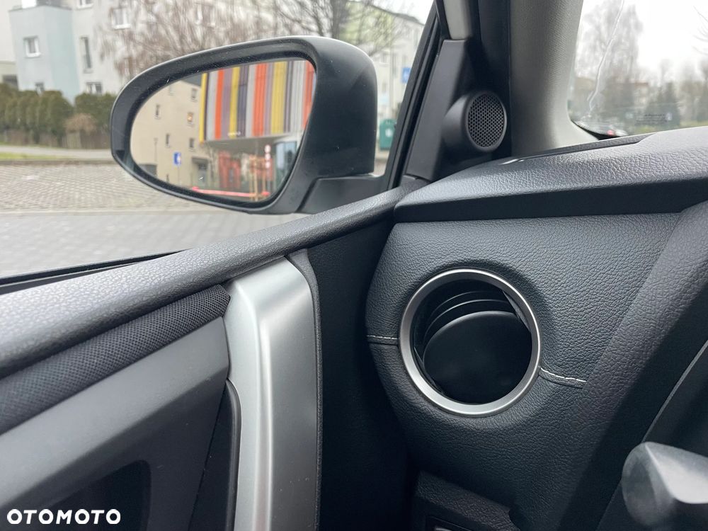 Toyota Auris 1.8 HSD Prestige - 19