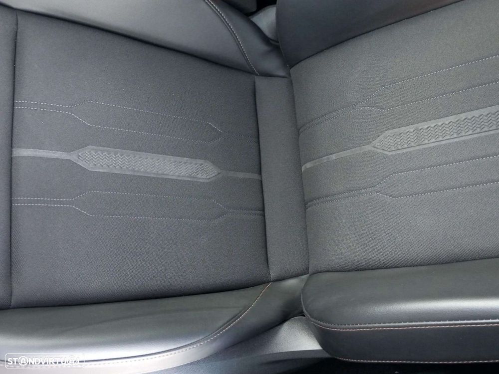 Cupra Leon ST 1.5 eTSI MID DSG - 15