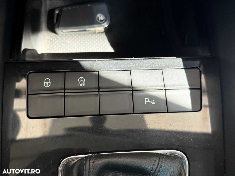 Skoda Octavia 1.6 TDI DSG Style - 10