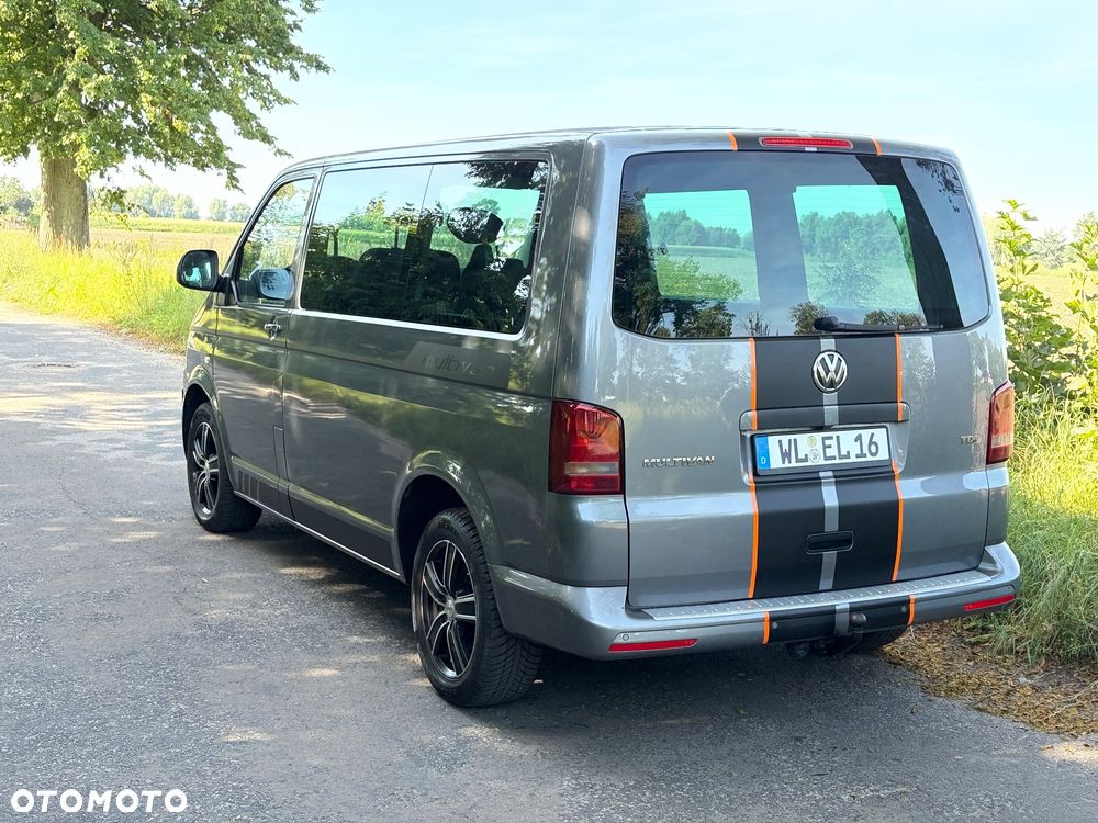 Volkswagen Multivan - 5