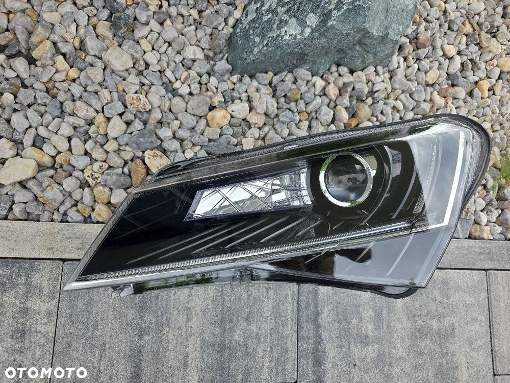 SKODA SUPERB 3 III 3V1 Lampa lewa przód Bi-Xenon Dynamic Led 3V1941017A - 6