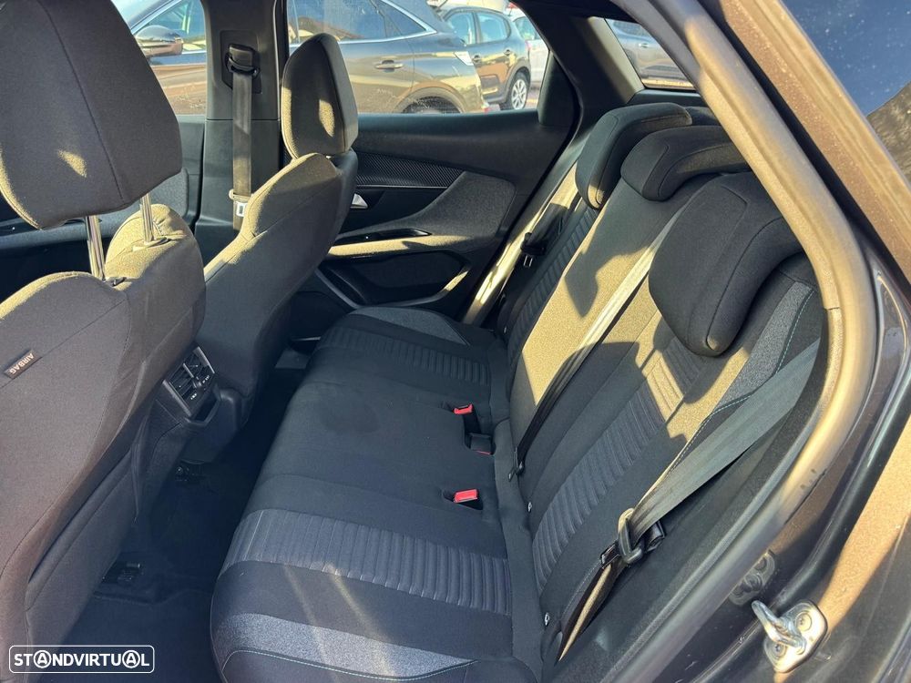 Peugeot 3008 1.2 PureTech Allure - 12