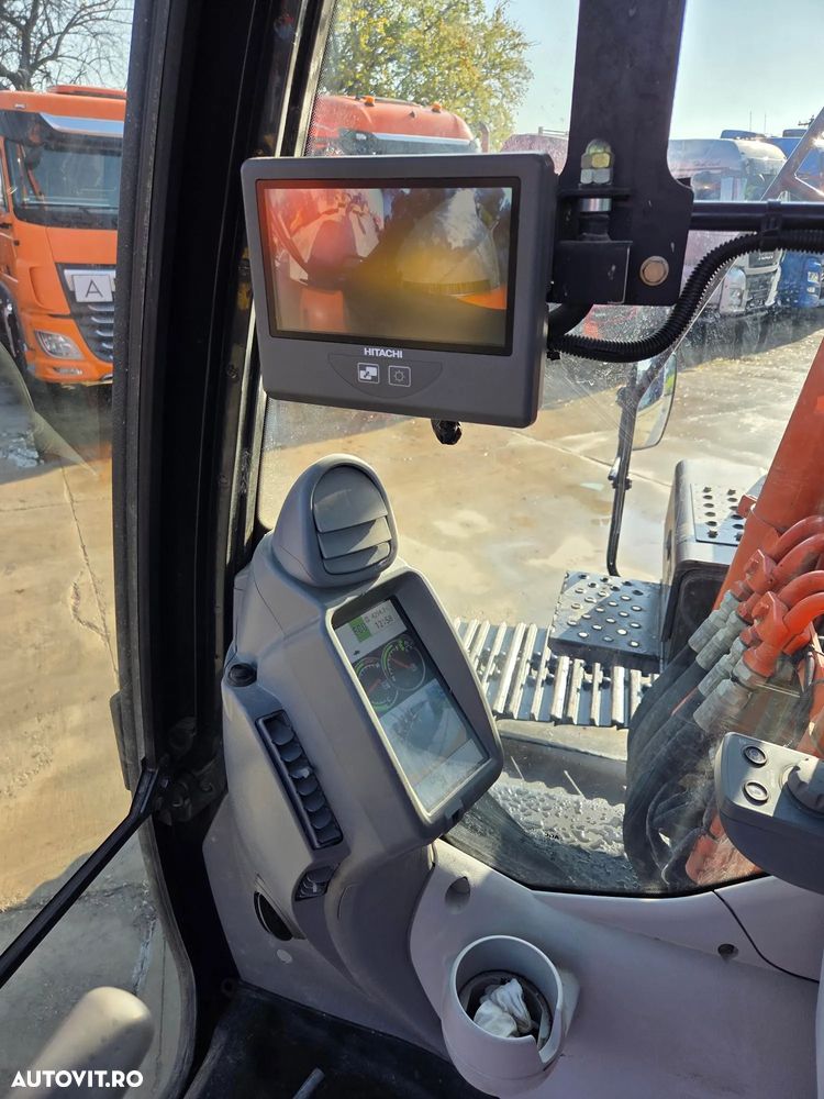 Hitachi ZX250LC-6, 2020, 4.294h, 28t, cupa NOUA 1,55mc, lant 95% bun doar 136h mars, Consum mediu 11l/h, 3 pompe hidr HITACHI, produs in JAPOANIA, inst picon pe brate, camera spate si laterale, Ad sapare 7,5m, posibil leasing, CA NOU-PROMOTIE 106.900 Eur - 11