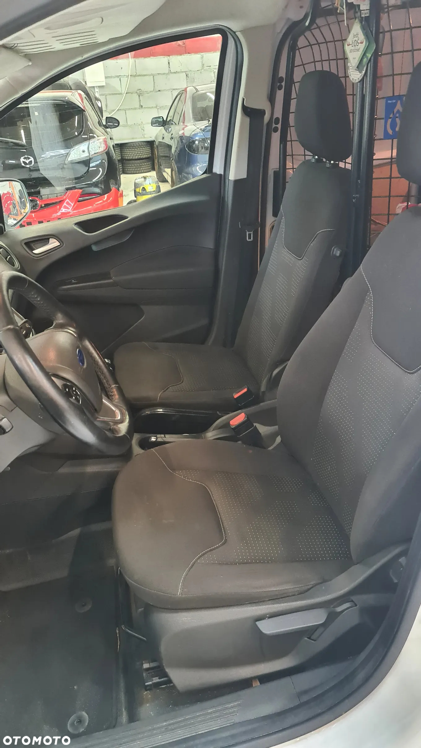 Ford TRANSIT COURIER - 8