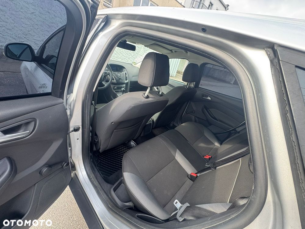 Ford Focus 1.6 TI-VCT Ambiente - 6