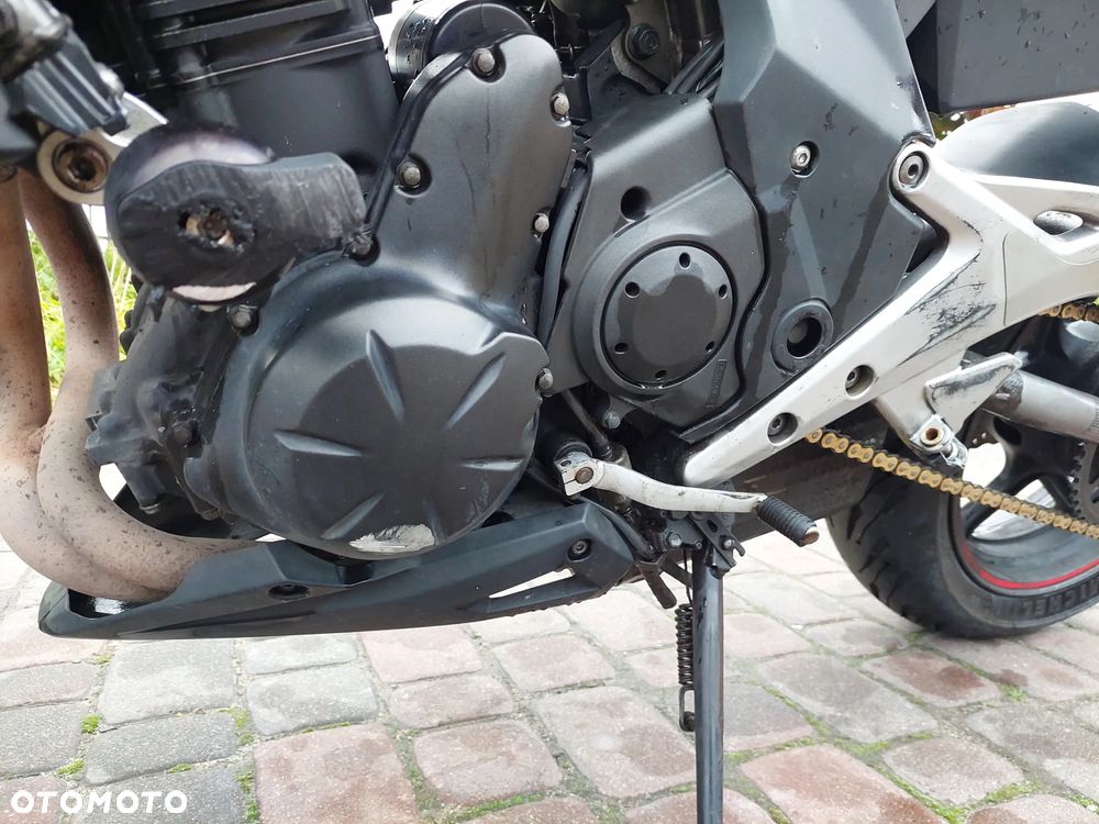 Kawasaki ER - 12
