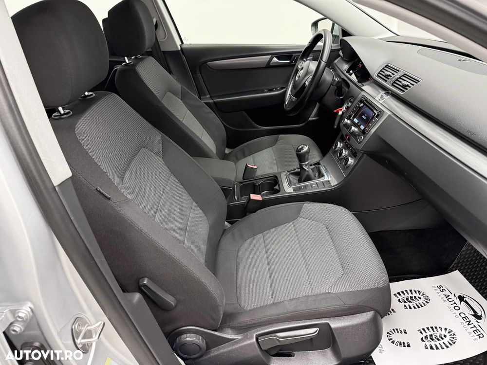 Volkswagen Passat 2.0 Blue TDI SCR Comfortline - 16