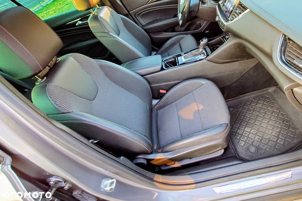 Opel Insignia 2.0 CDTI 4x4 Innovation S&S - 24