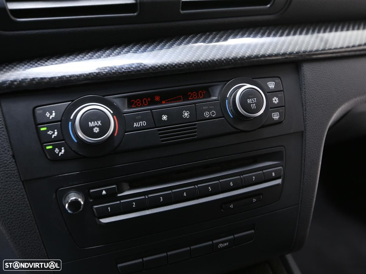 BMW 123 d Cabrio Limited Edition Lifestyle c/ M Sport Pack - 15