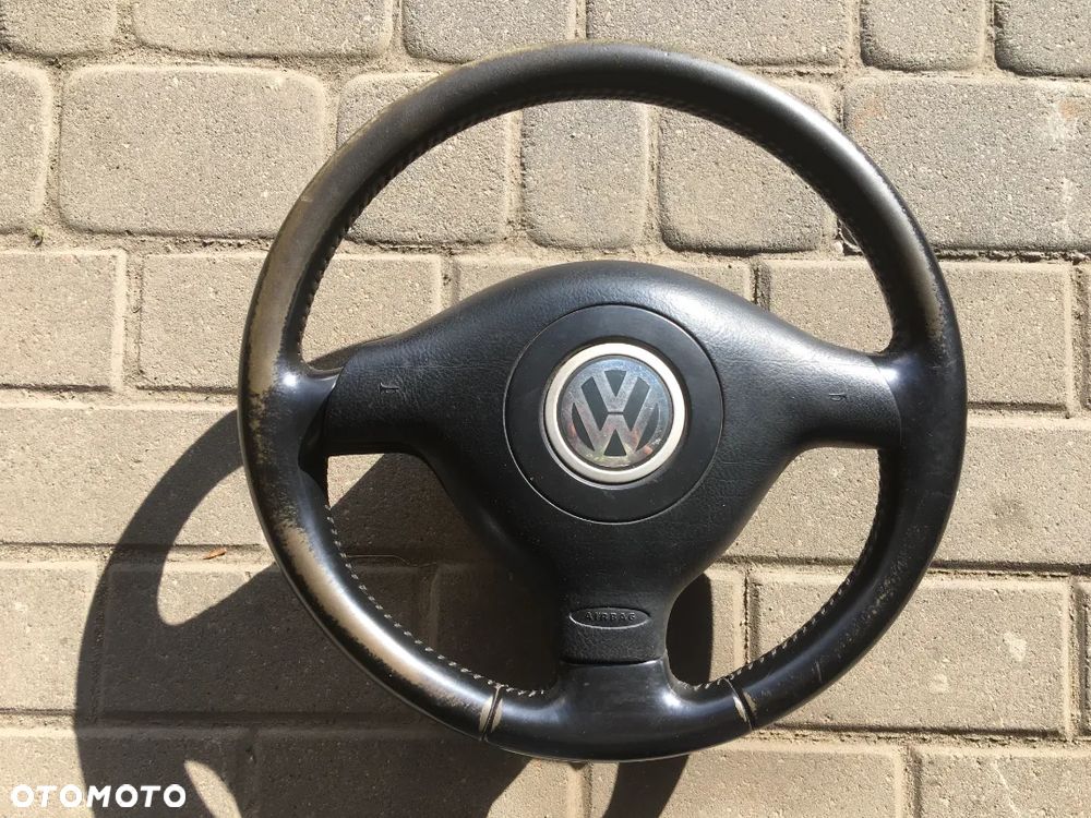 VW GOLF IV PASSAT B5 KIEROWNICA SKÓRA TRÓJRAMIENNA