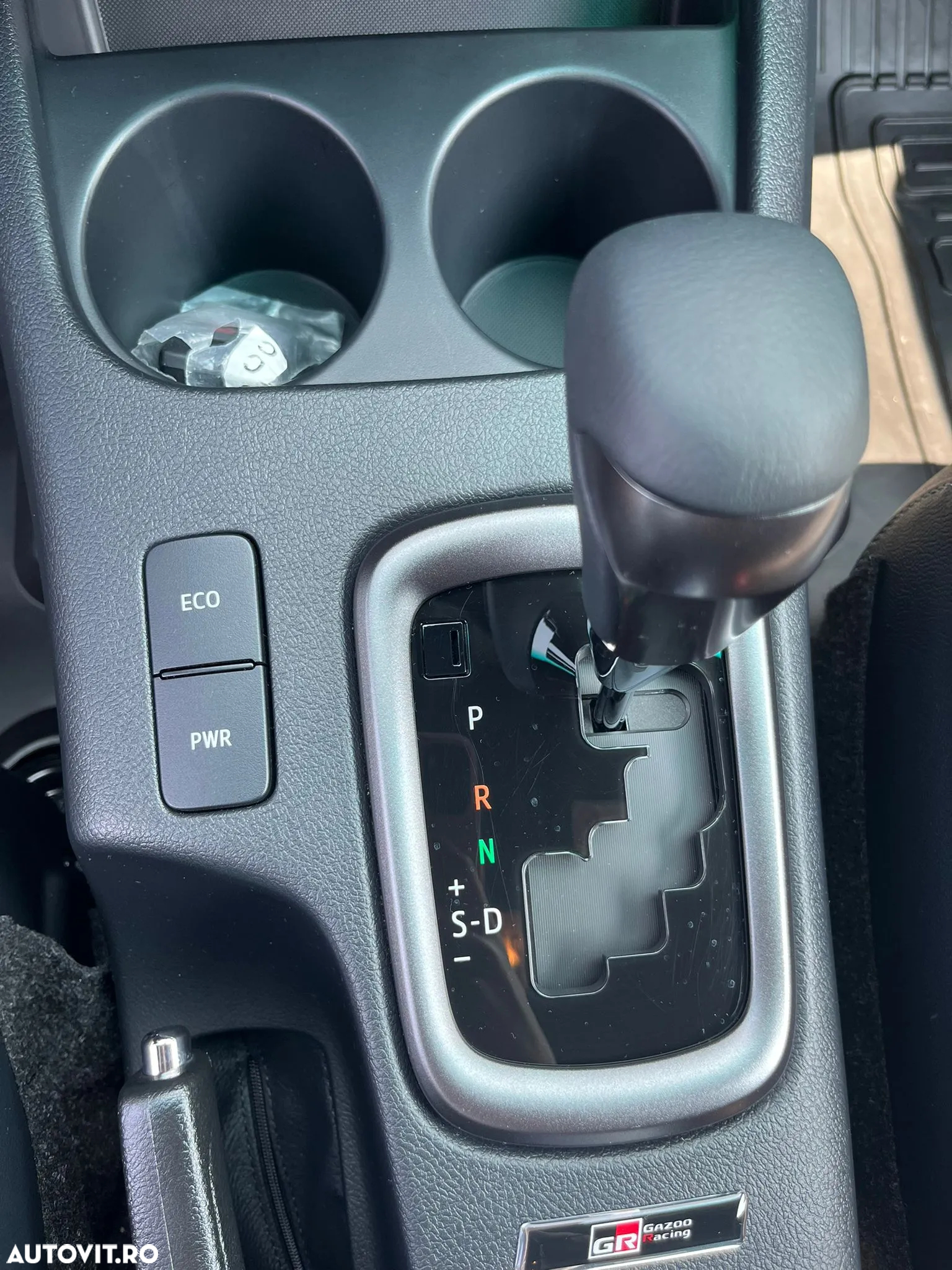 Toyota Hilux 2.8D 204CP 4x4 Double Cab AT GR Sport II - 19
