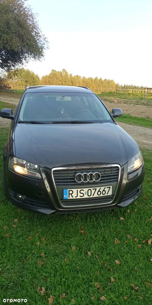 Audi A3 Sportback - 1