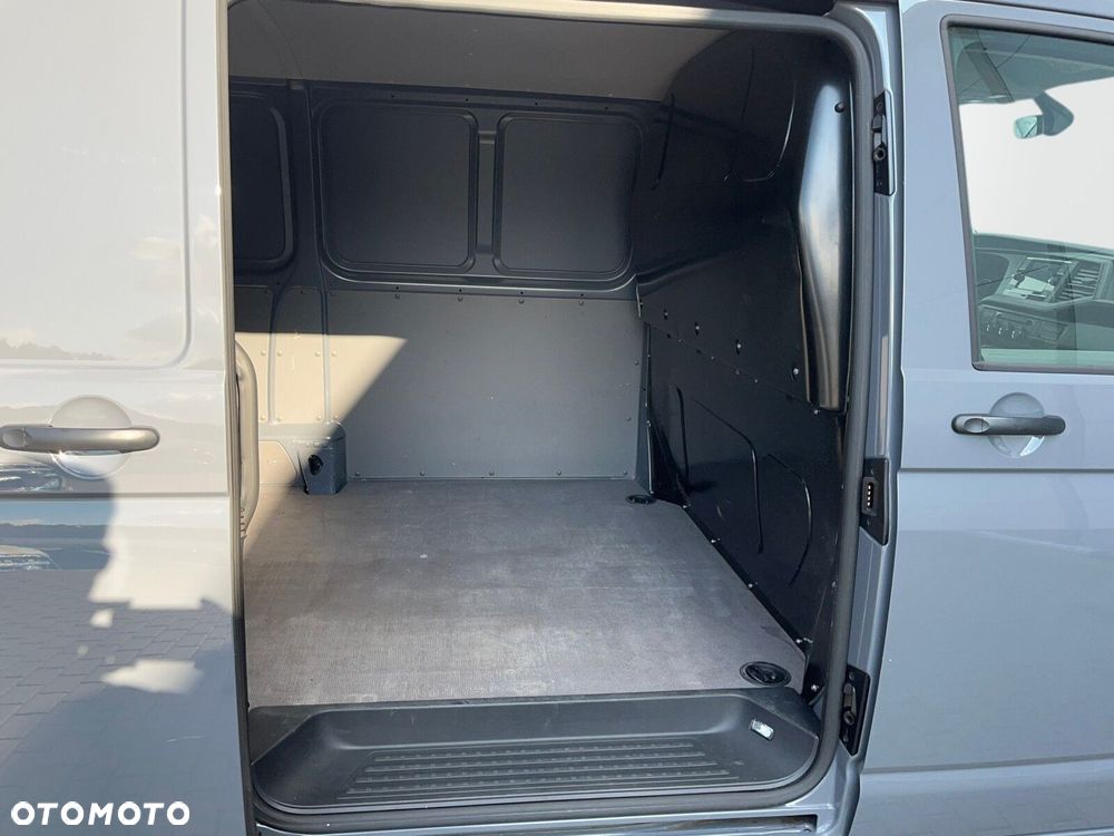 Volkswagen Transporter - 13