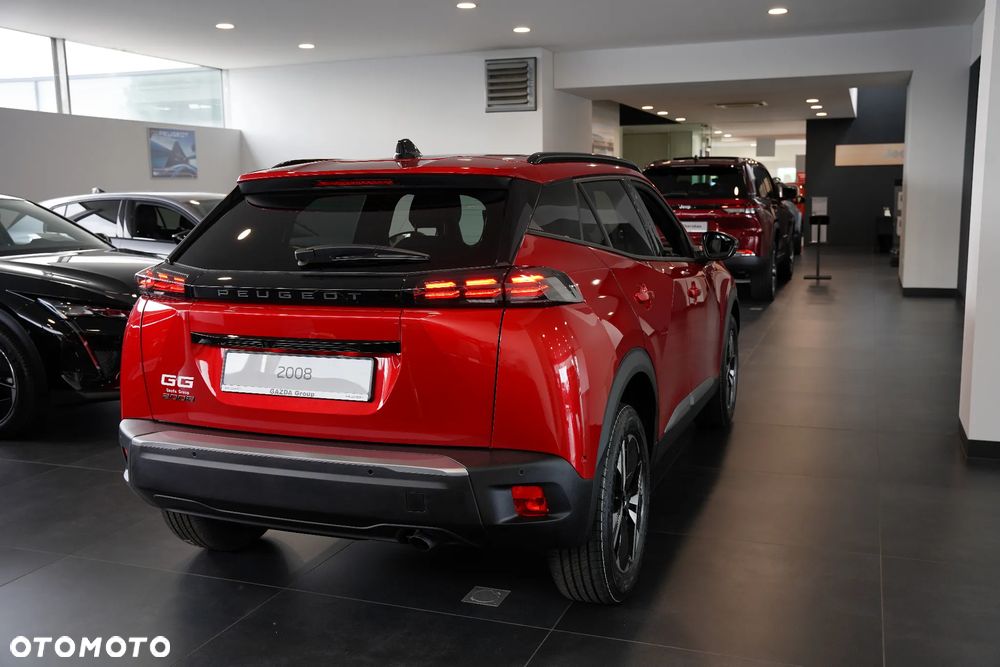 Peugeot 2008 1.2 PureTech Allure S&S - 5