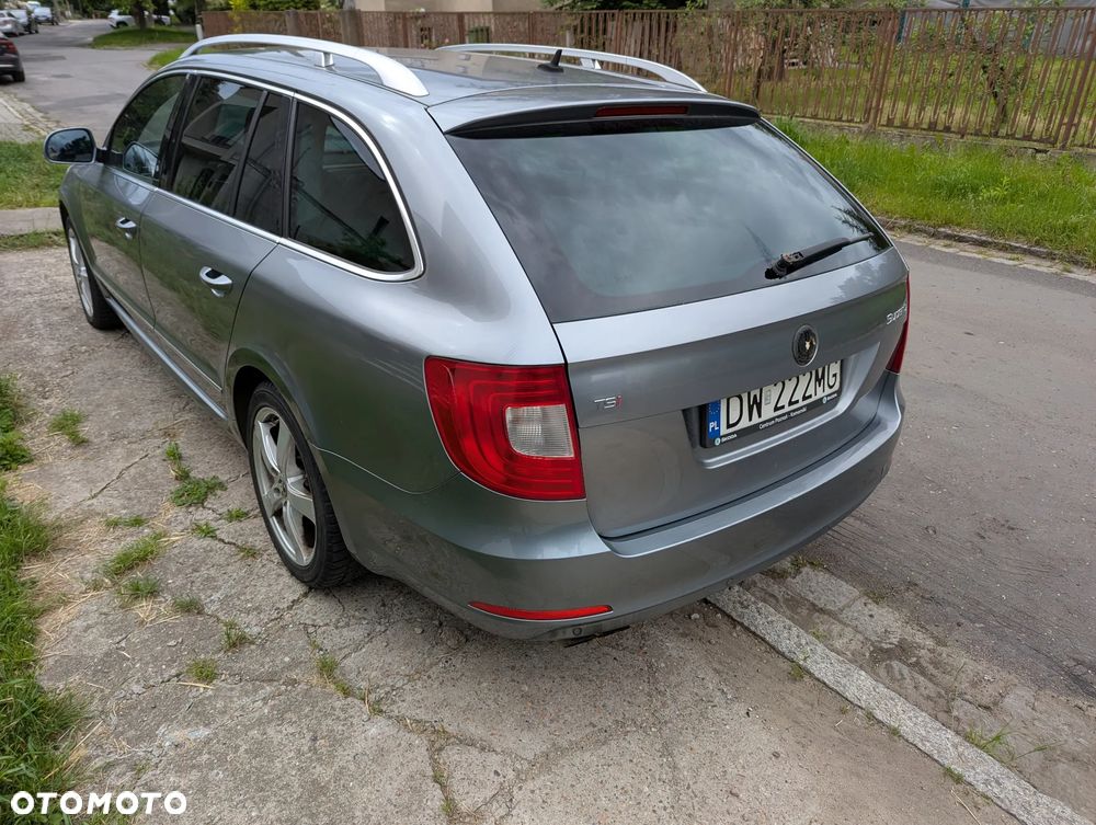 Skoda Superb 1.8 TSI Elegance DSG - 5