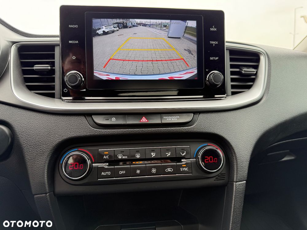 Kia XCeed 1.4 T-GDI M - 36