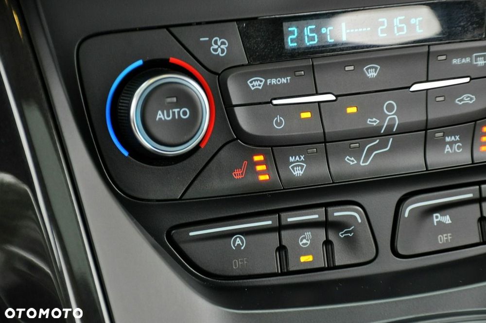 Ford Kuga - 33