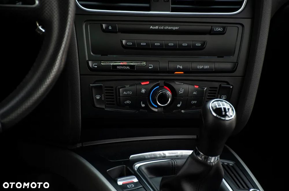 Audi A4 Limousine 2.0 TDI DPF Ambiente - 31