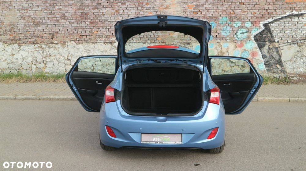 Hyundai i30 1.4 Advantage - 11