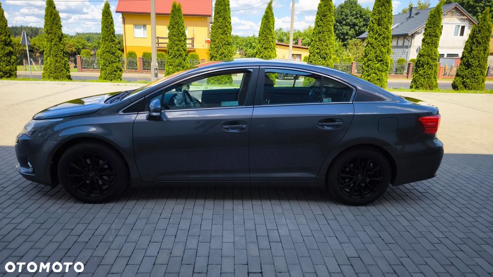 Toyota Avensis 1.8 Premium MS - 4