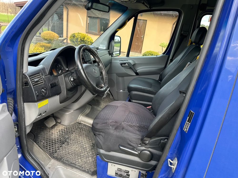 Mercedes-Benz Sprinter - 20