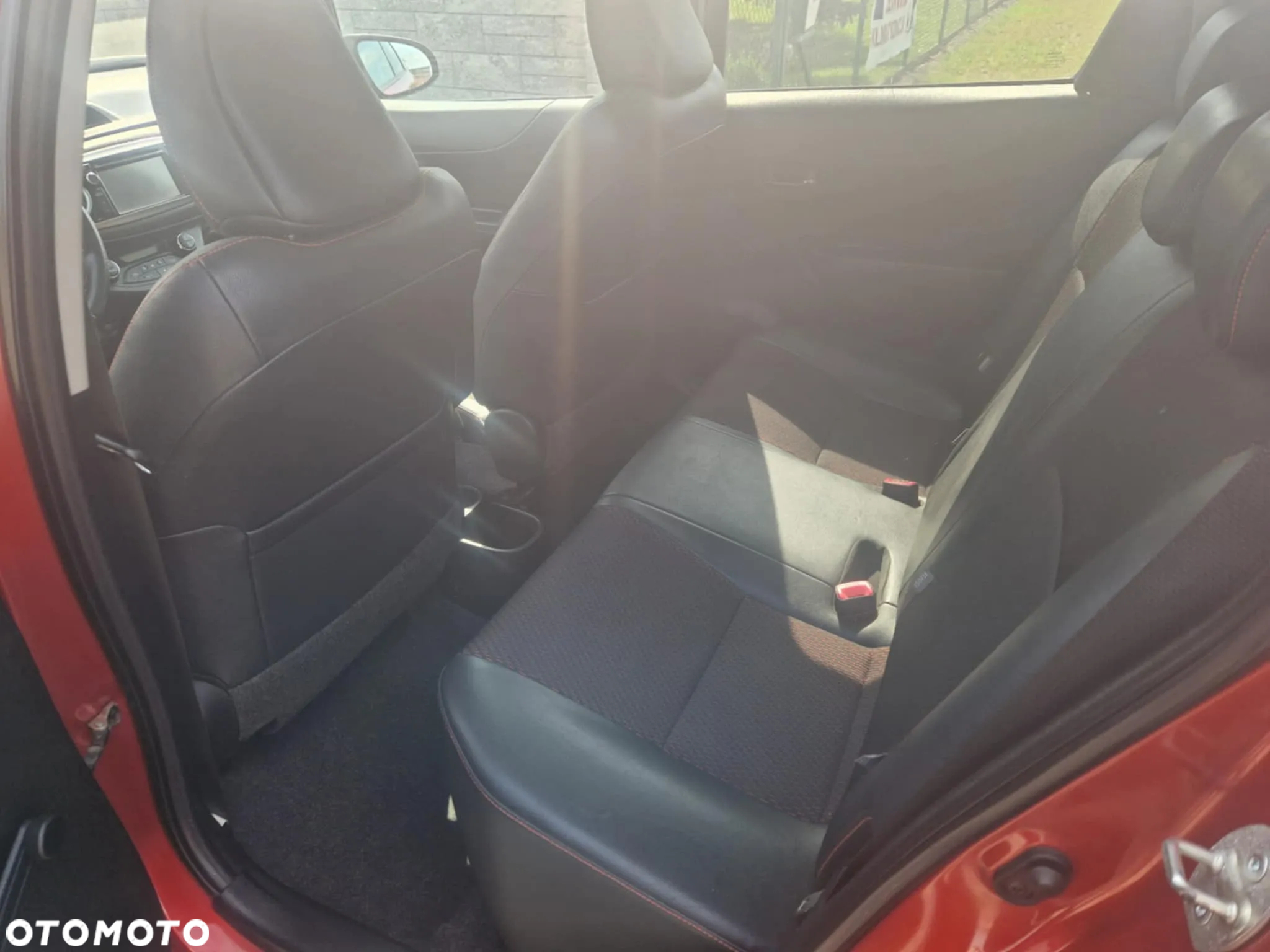 Toyota Yaris 1.4 D-4D Premium - 7