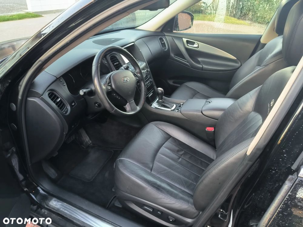 Infiniti QX50 3.0d - 28