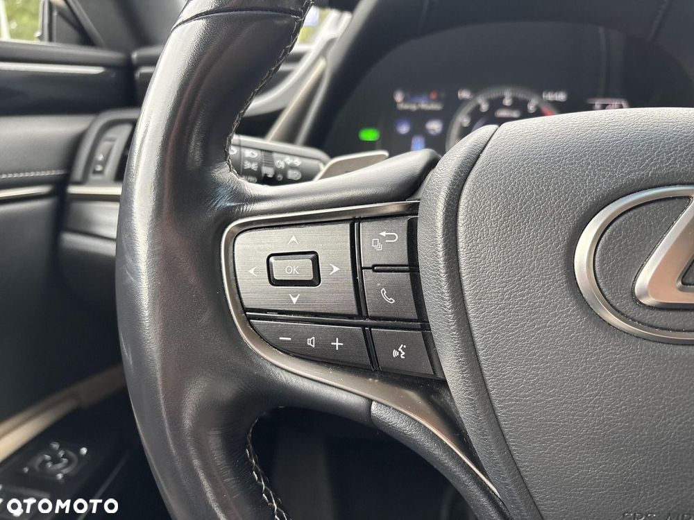 Lexus ES - 14