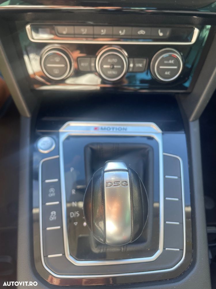 Volkswagen Passat 2.0 TDI DSG 4Motion R Executive - 12